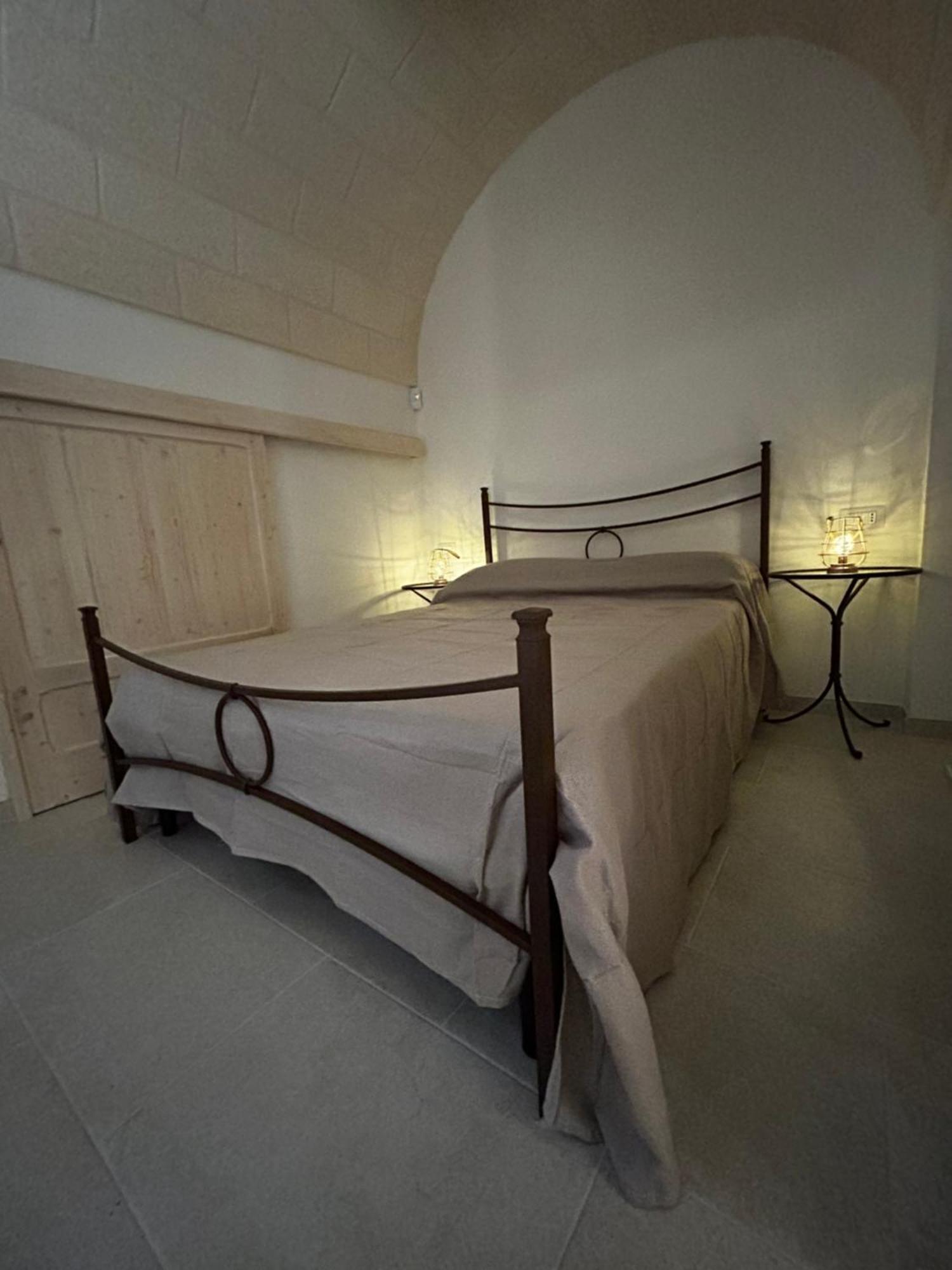Il Trullo Di Bina Bed and Breakfast Pezze Di Greco Buitenkant foto