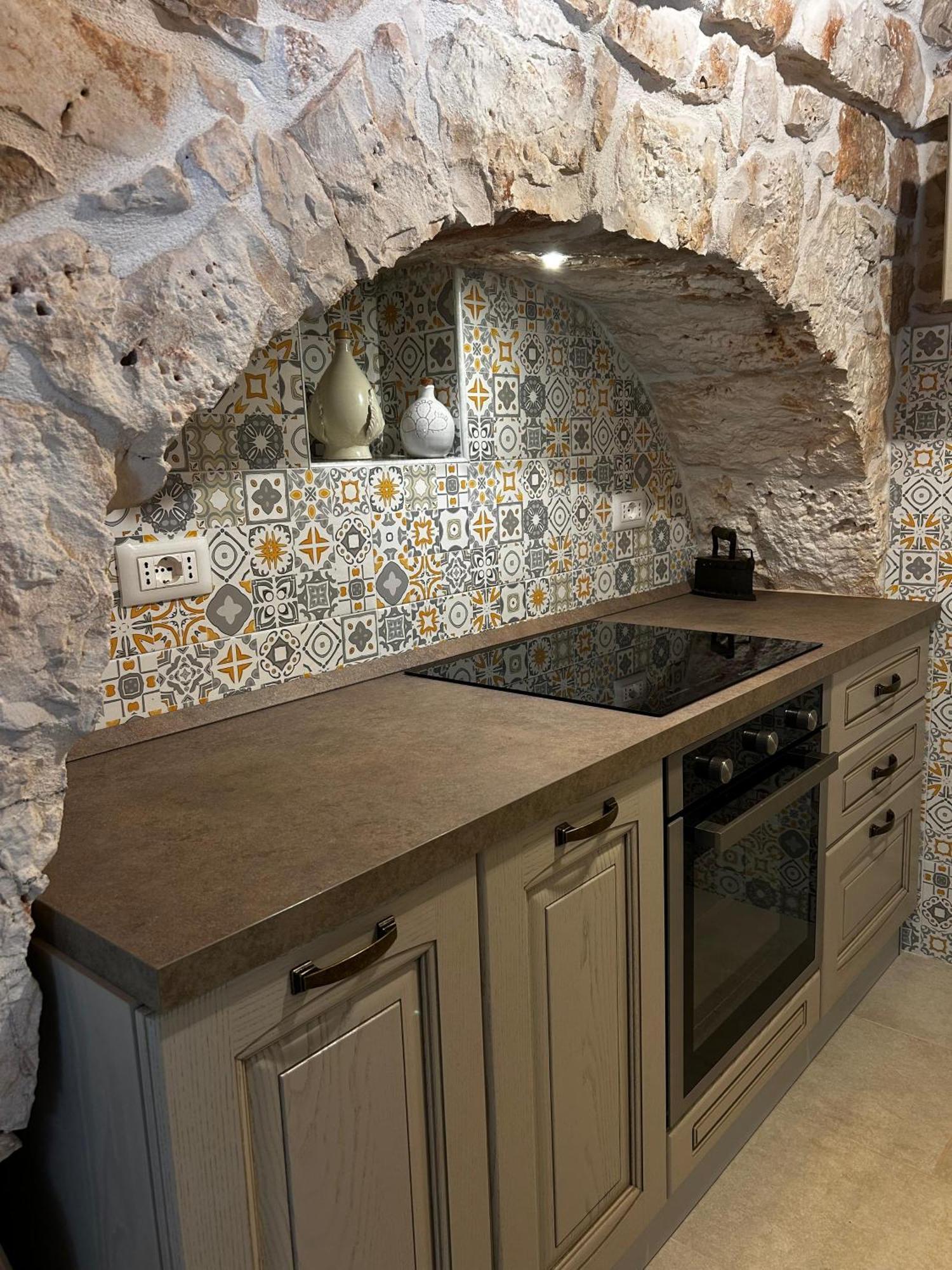 Il Trullo Di Bina Bed and Breakfast Pezze Di Greco Buitenkant foto